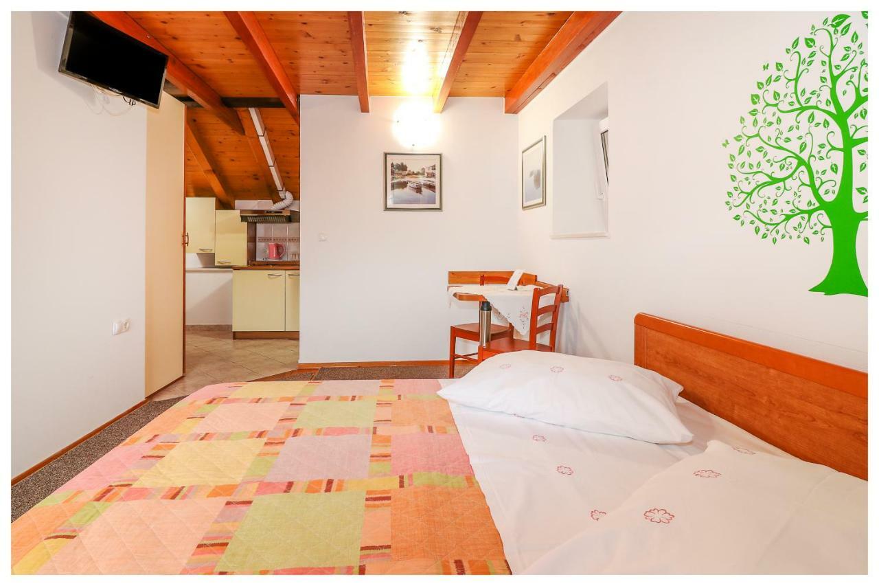 Apartments Mirabella Omiš Dış mekan fotoğraf