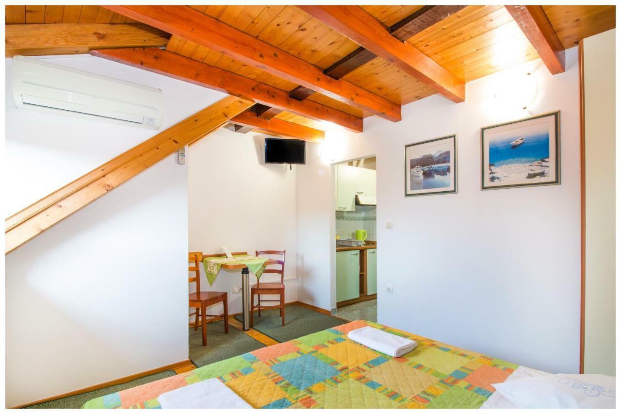Apartments Mirabella Omiš Dış mekan fotoğraf